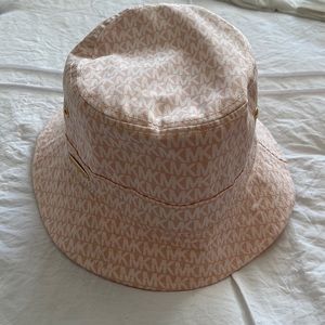 Michael Kors Bucket Hat